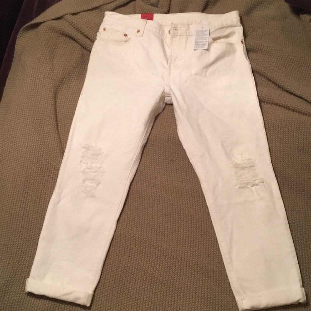 Levi’s White Ripped Jeans 29W x 32L